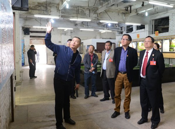 党代表一行调研了解西区旧城改造项目(马山片区)征收工作与安置房建设项目进展.JPG