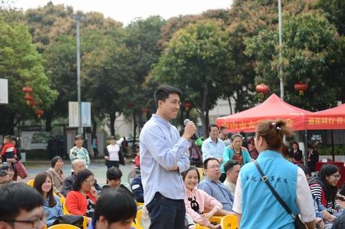 社区居民踊跃参与法律有奖问答环节.JPG